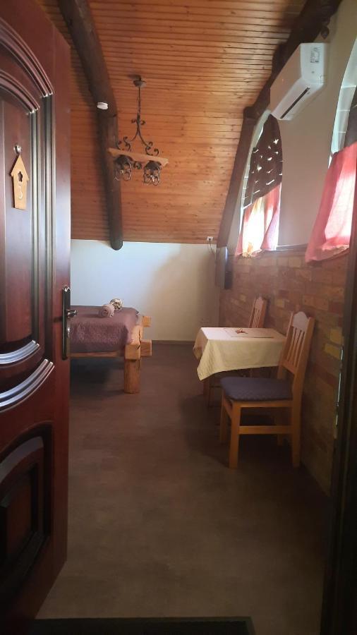 Kontra Szallashely Sándorfalva Exterior foto